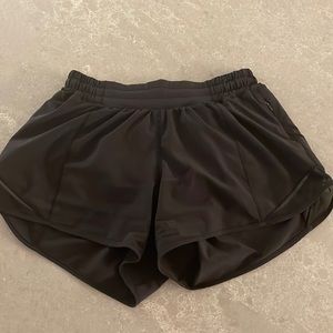 Lululemon Hotty Hot Lined Short 4”